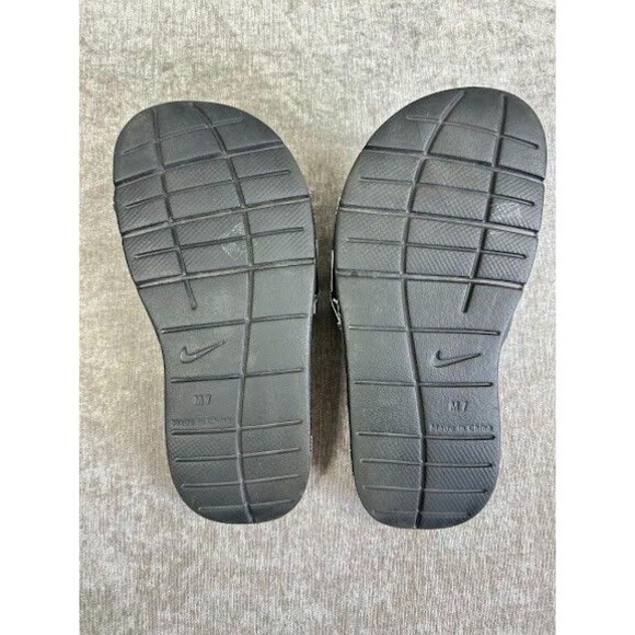 Nike Comfort Slide 2 Sandals Men\'s 7 Black Metallic Silver  Memory Foam Y2K main image 5